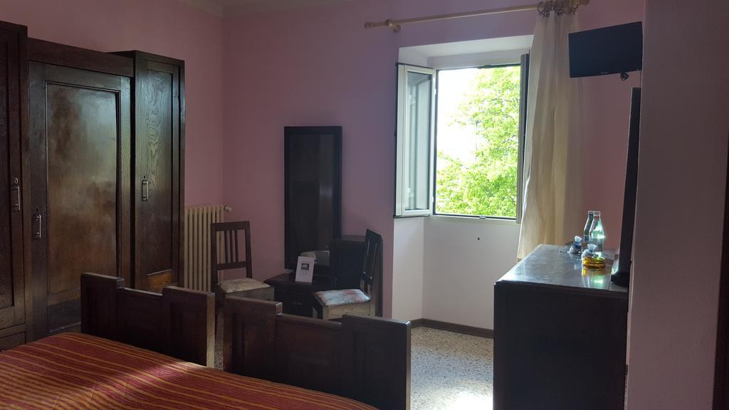 Camera Doppia con Letti Singoli con Bagno Privato